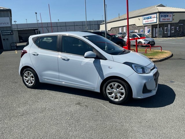 Hyundai I10 1.0 Se Hatchback Euro 6 67 Ps EK69ZDX Grey #3