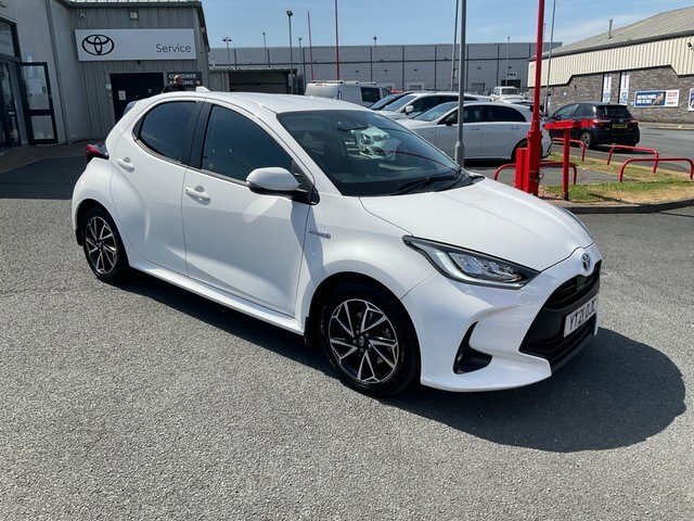 Toyota Yaris 1.5 Vvt-h Design Hatchback Hybrid E-cvt White