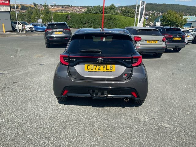 Toyota Yaris 1.5 Vvt-h Gr Sport Hatchback Hybrid E-c Grey #4