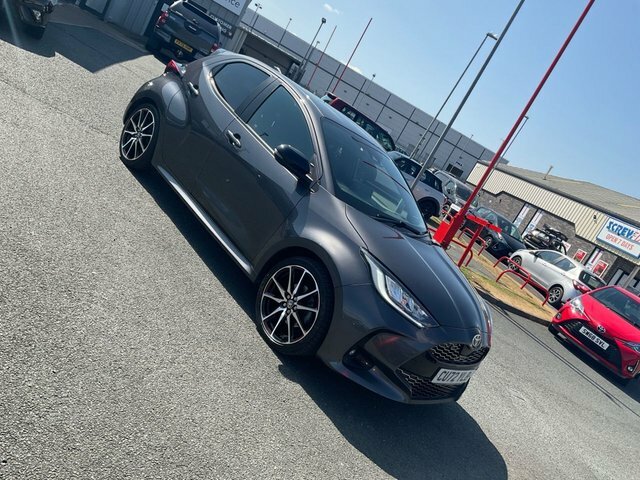 Toyota Yaris 1.5 Vvt-h Gr Sport Hatchback Hybrid E-c Grey #2
