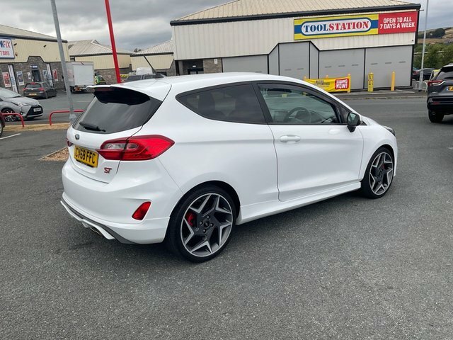 Ford Fiesta 1.5T Ecoboost St-2 Hatchback Eur White #4