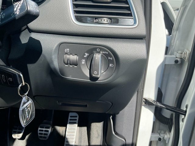 Audi Q3 1.4T Fsi S Line Edition S Tronic White #39