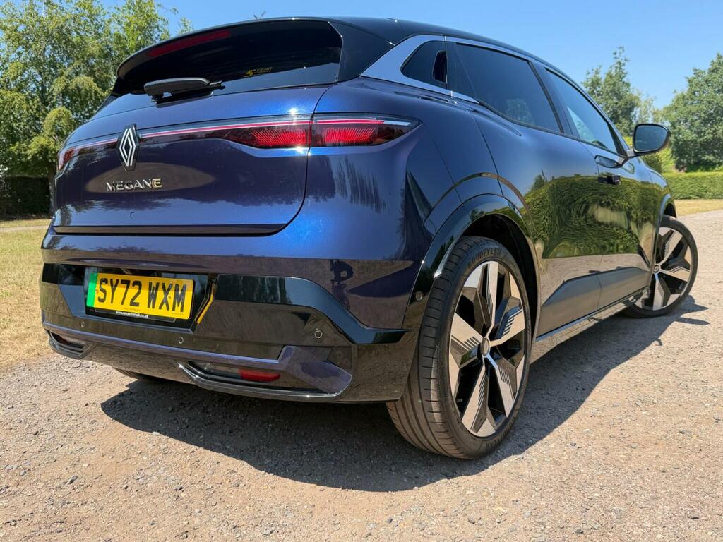 Renault Megane E-Tech Equilibre Red #14