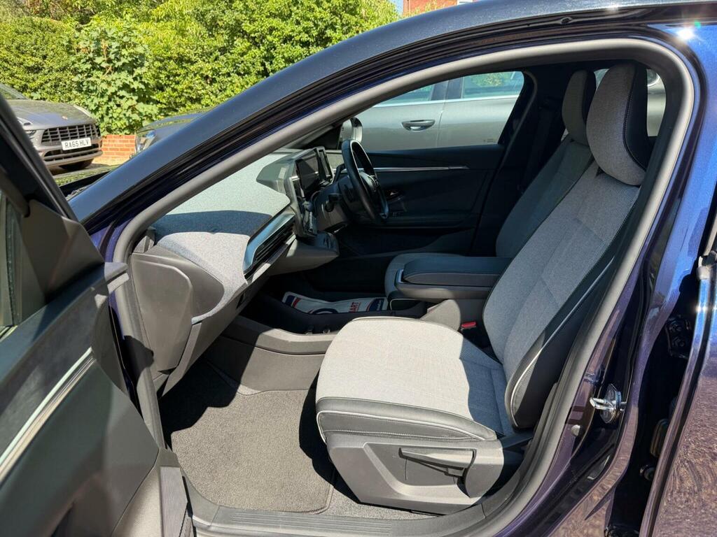 Renault Megane E-Tech Equilibre Red #51