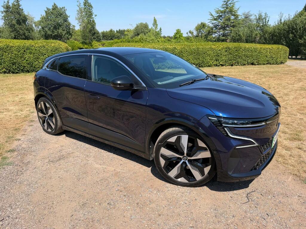 Renault Megane E-Tech Equilibre Red #11