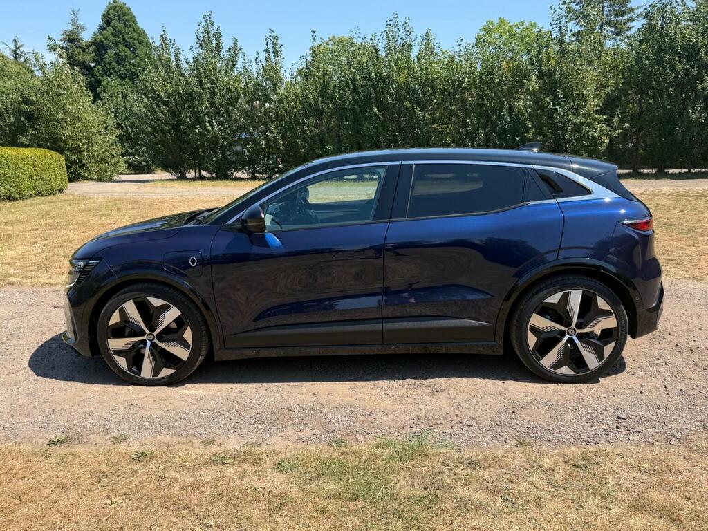 Renault Megane E-Tech Equilibre Red #18