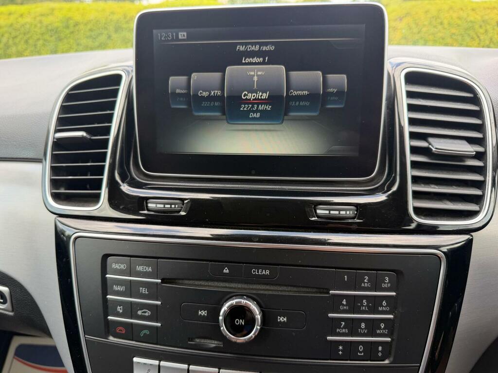 Mercedes-Benz GLE Class Gle 250 D Black #53