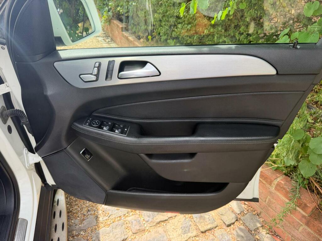 Mercedes-Benz GLE Class Gle 250 D Black #58
