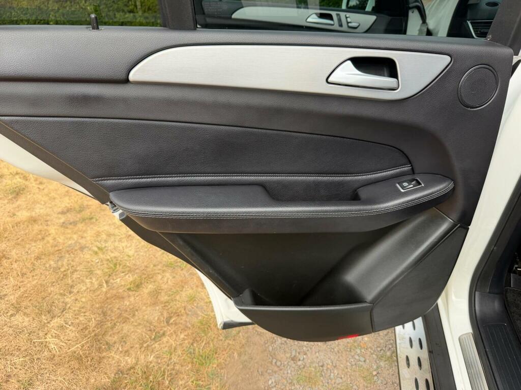 Mercedes-Benz GLE Class Gle 250 D Black #42