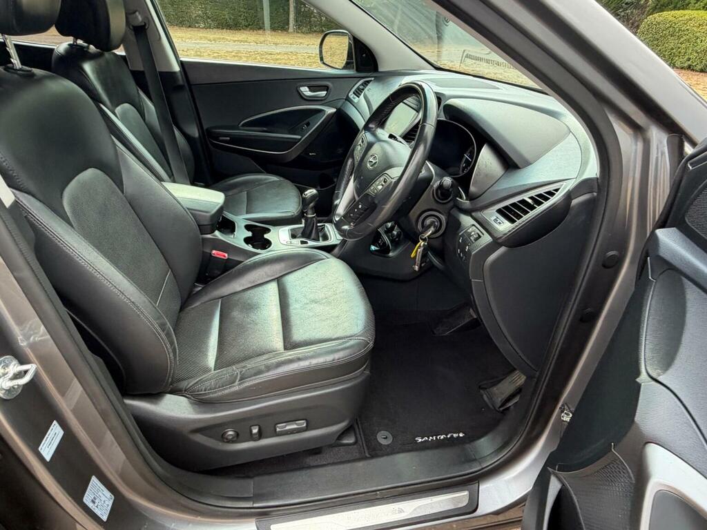 Hyundai Santa Fe Suv White #31