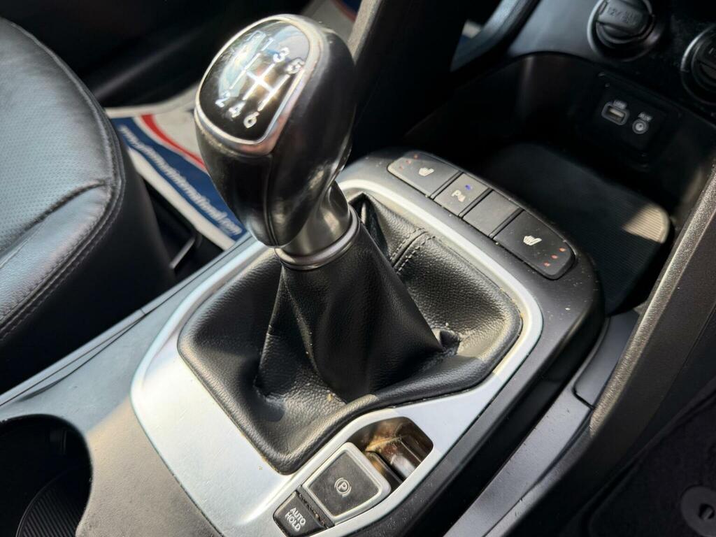 Hyundai Santa Fe Suv White #28
