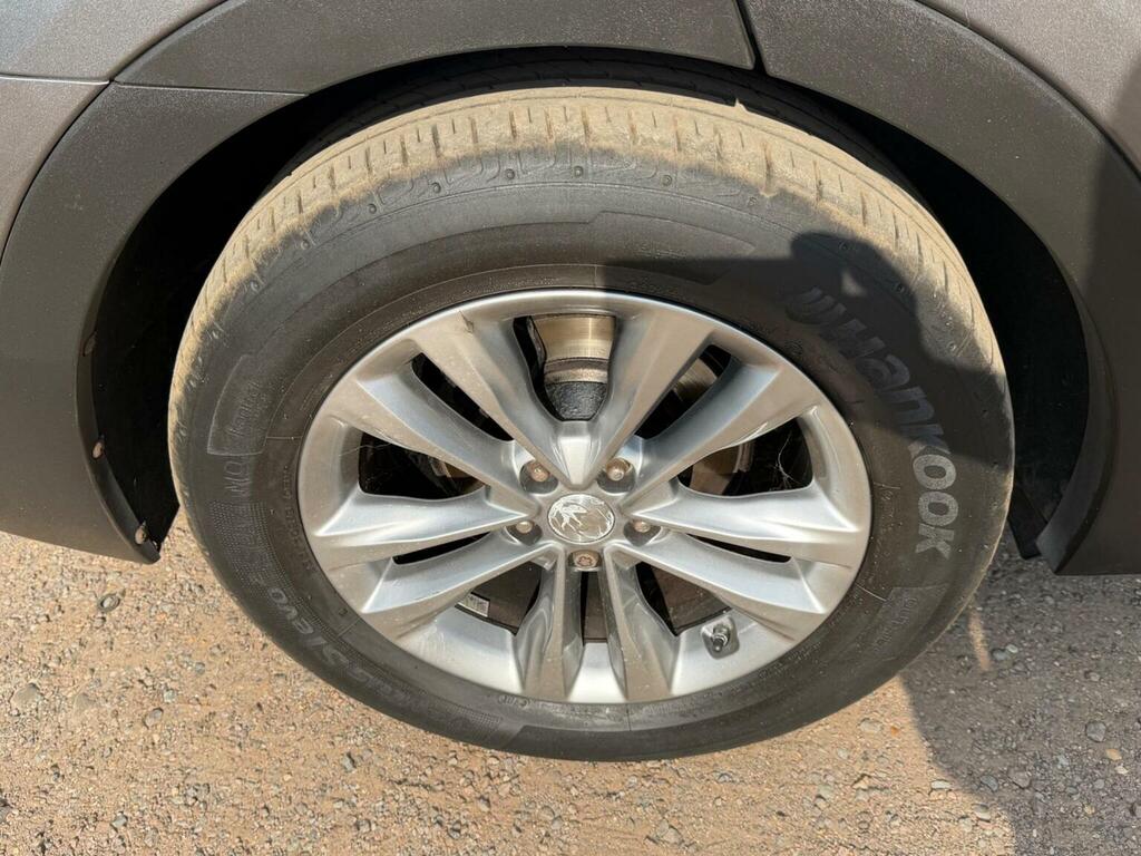 Hyundai Santa Fe Suv White #18