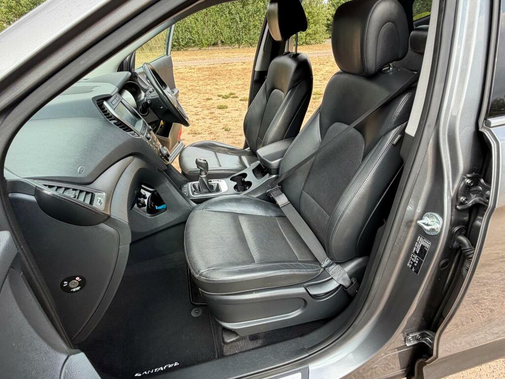 Hyundai Santa Fe Suv White #43