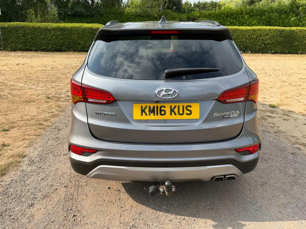 Hyundai Santa Fe Suv White #15