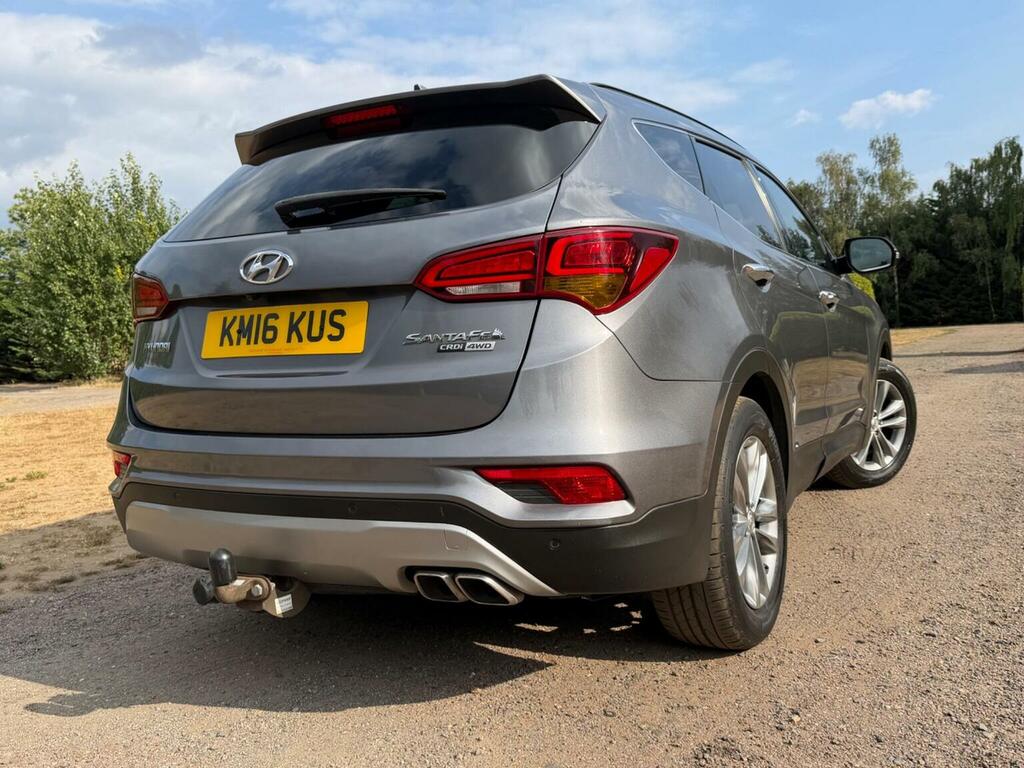 Hyundai Santa Fe Suv White #16