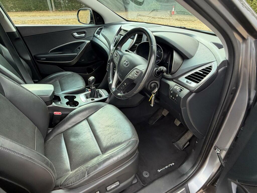 Hyundai Santa Fe Suv White #32