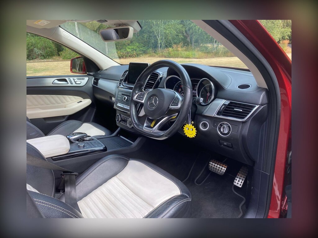 Mercedes-Benz GLE Coupe 3.0 Gle350d V6 Amg Line Premium Plus Coupe D Red #3