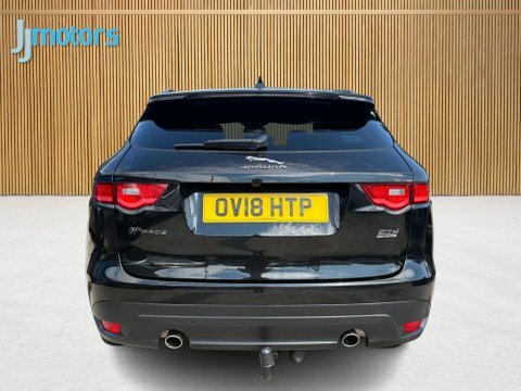 Jaguar F-Pace 2.0 D240 R-sport Black #4