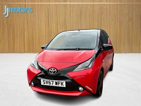 Toyota Aygo 1.0 Vvt-i X-claim X-shift 69 Bhp White #31