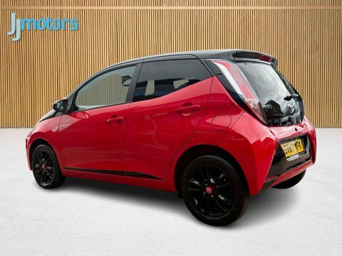 Toyota Aygo 1.0 Vvt-i X-claim X-shift 69 Bhp White #19