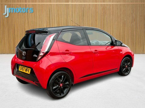 Toyota Aygo 1.0 Vvt-i X-claim X-shift 69 Bhp White #8