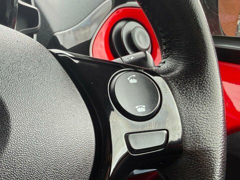 Toyota Aygo 1.0 Vvt-i X-claim X-shift 69 Bhp White #35