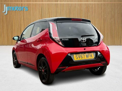 Toyota Aygo 1.0 Vvt-i X-claim X-shift 69 Bhp White #30