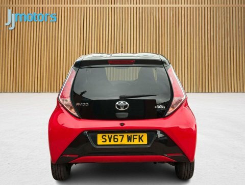 Toyota Aygo 1.0 Vvt-i X-claim X-shift 69 Bhp White #28