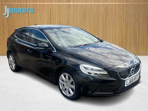 Volvo V40 2.0 D3 Inscription Black #4