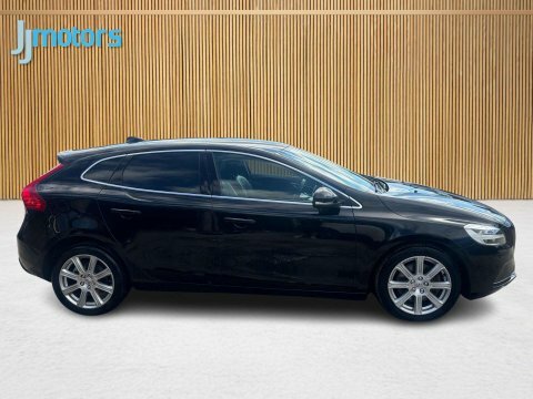 Volvo V40 2.0 D3 Inscription Black #5