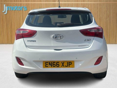 Hyundai I30 1.4 Blue Drive White #5