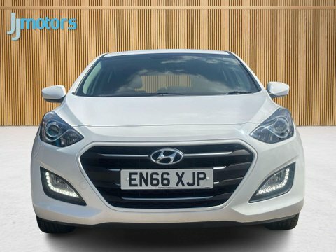 Hyundai I30 1.4 Blue Drive White #6