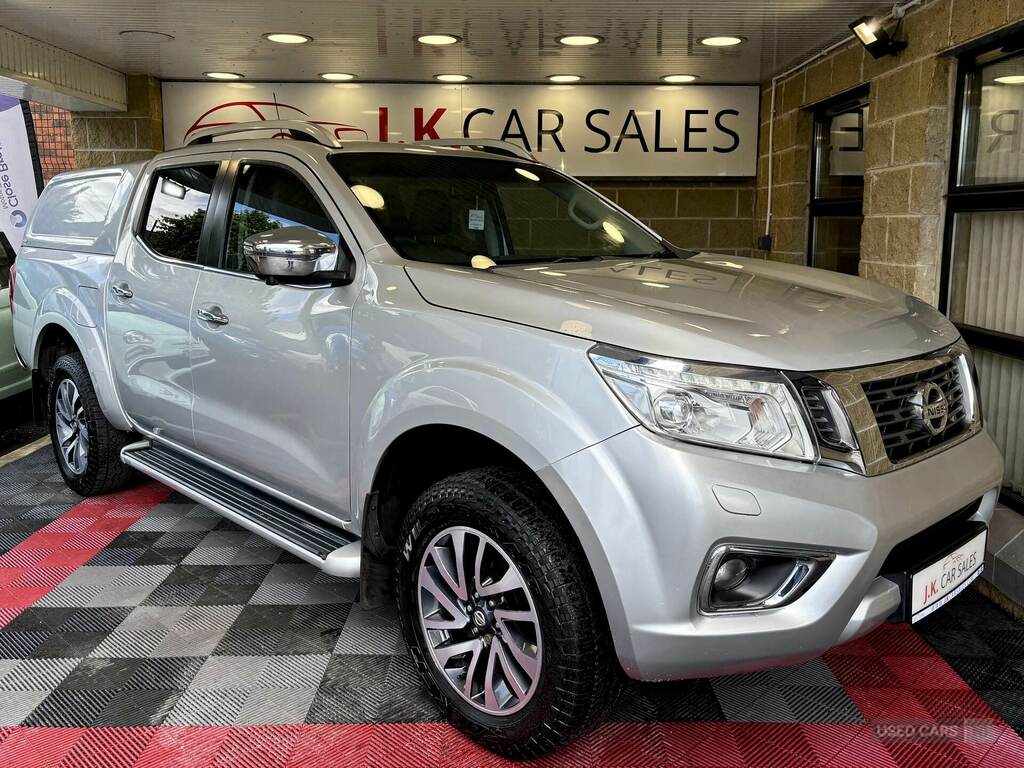 Nissan Navara Double Cab Pick Up Tekna 2.3Dci 190 4Wd Silver