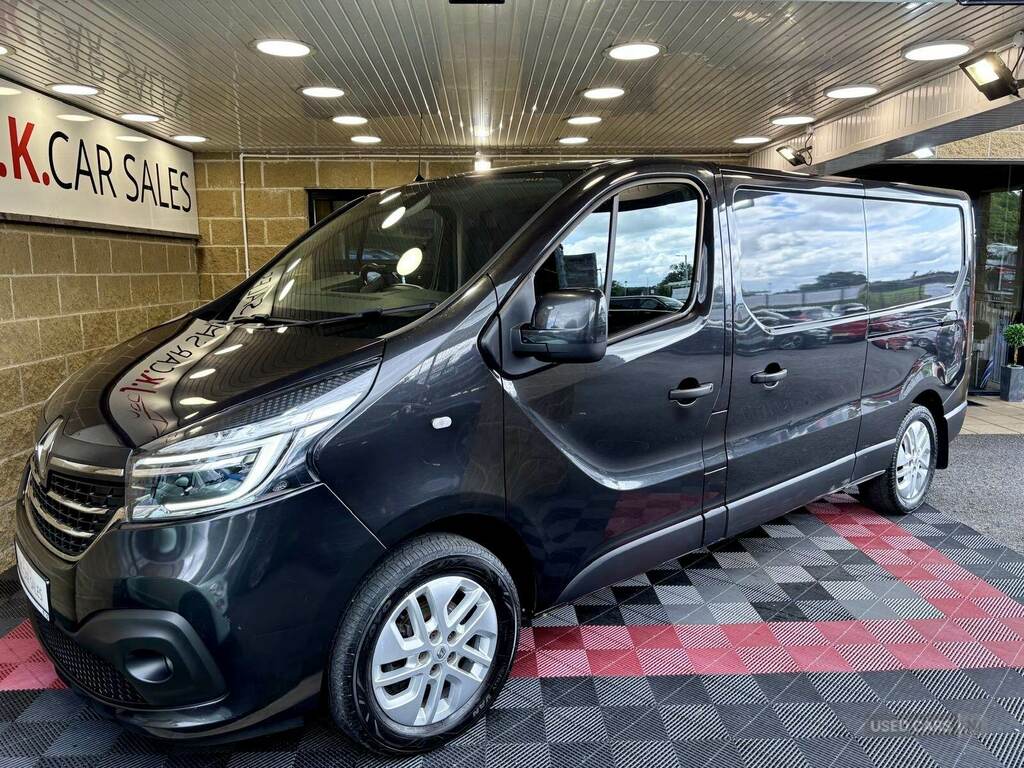 Renault Trafic Ll30 Energy Dci 120 Sport Nav Van Black #4