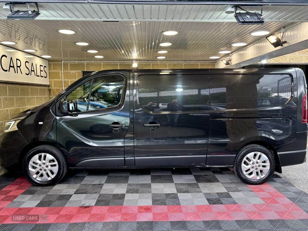Renault Trafic Ll30 Energy Dci 120 Sport Nav Van Black #6