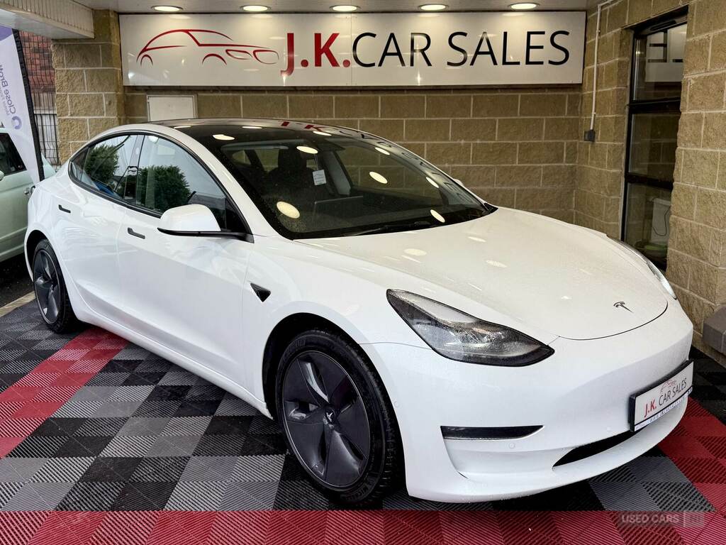 Tesla Model 3 Long Range Awd White