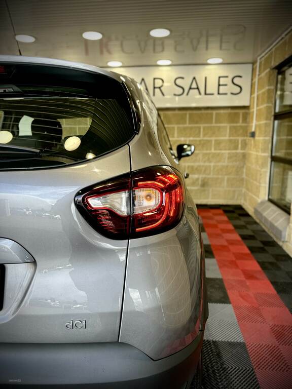 Renault Captur 0.9 Tce Energy Signature Nav Suv Red #10