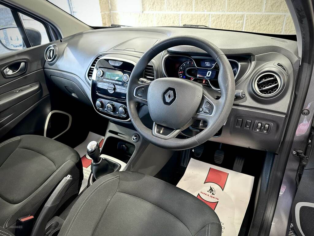 Renault Captur 0.9 Tce Energy Signature Nav Suv Red #12