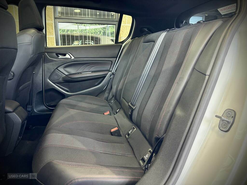 Peugeot 308 Peugeot 308 1.5 Bluehdi 130 Allure Blue #25