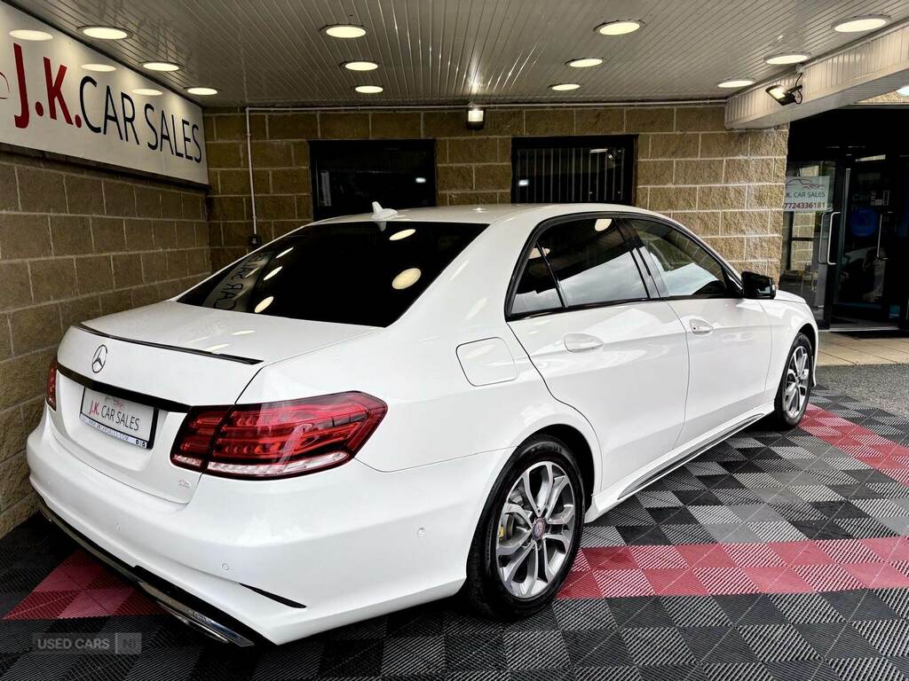 Mercedes-Benz E Class E220 Cdi Amg Sport 7G-tronic White #2