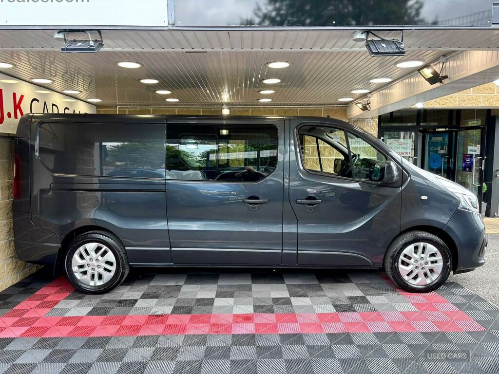 Renault Trafic Ll30 Energy Dci 145 Sport Nav Crew Van Grey #3