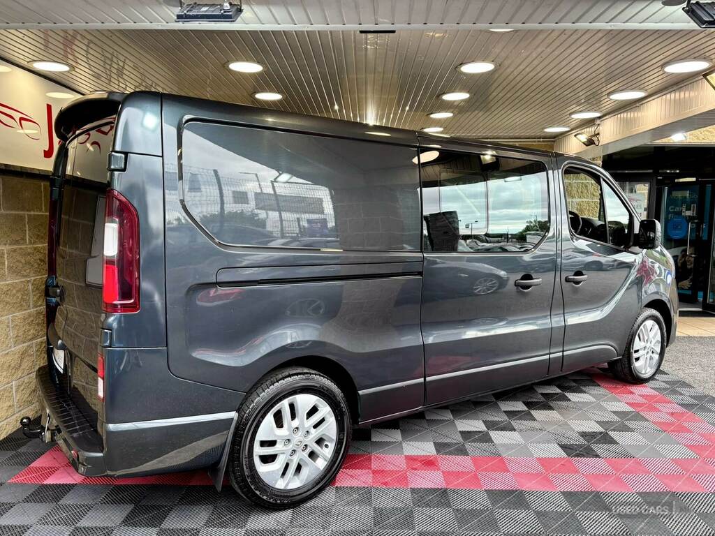 Renault Trafic Ll30 Energy Dci 145 Sport Nav Crew Van Grey #2