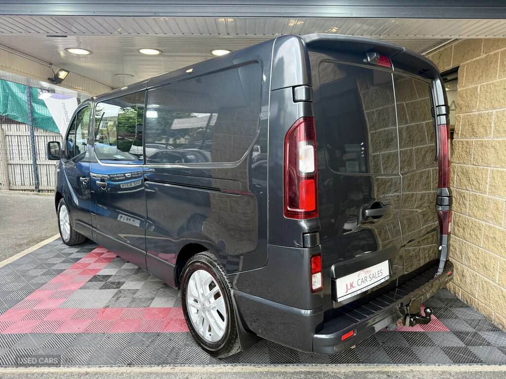 Renault Trafic Ll30 Energy Dci 145 Sport Nav Crew Van Grey #5