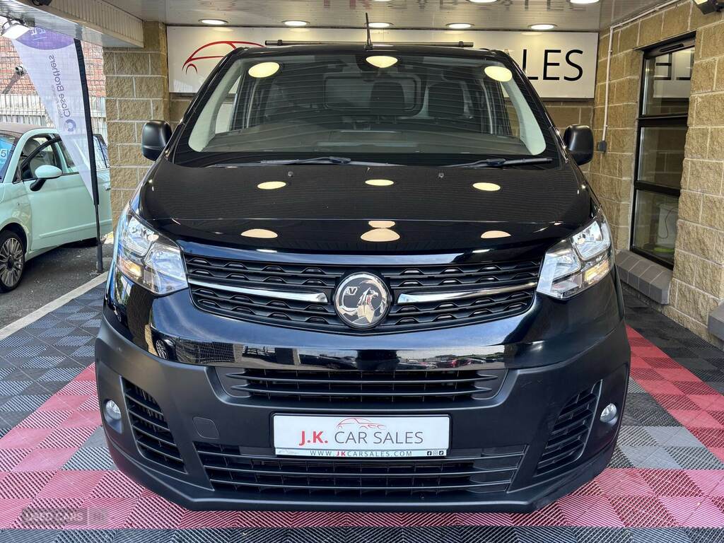 Vauxhall Vivaro 2900 1.5D 100Ps Prime H1 Van Black #5
