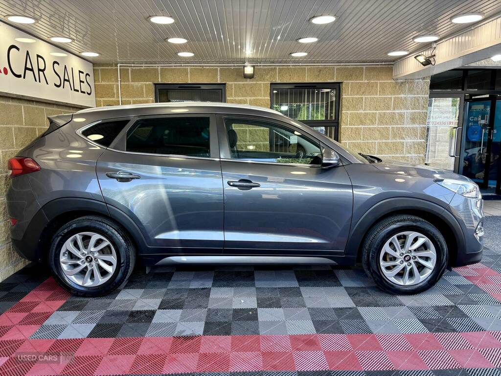Hyundai Tucson 1.7 Crdi Blue Drive Premium 2Wd Grey #3