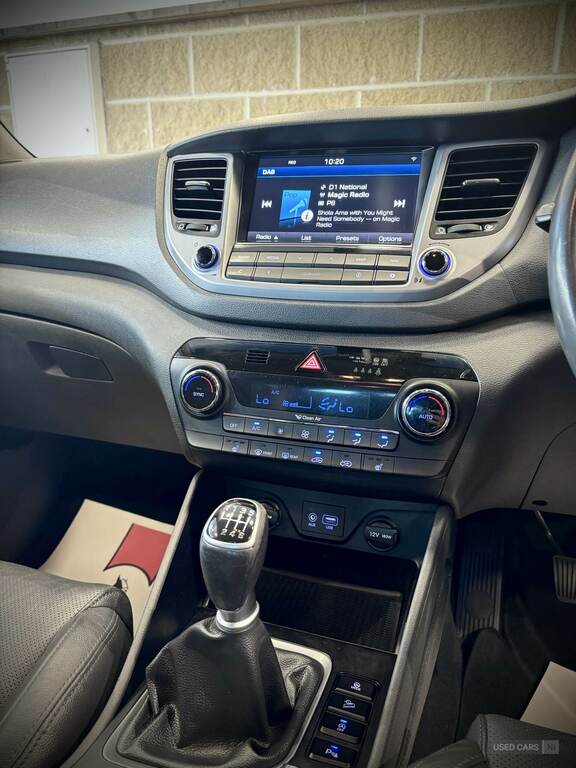 Hyundai Tucson White #16