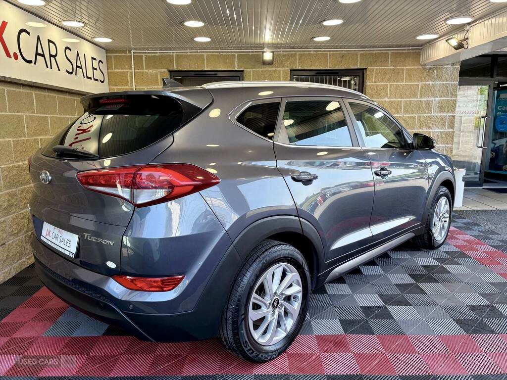 Hyundai Tucson 1.7 Crdi Blue Drive Premium 2Wd Grey #2