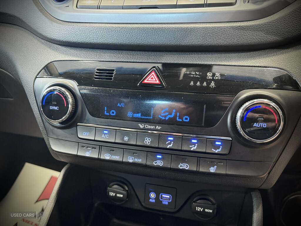 Hyundai Tucson White #25