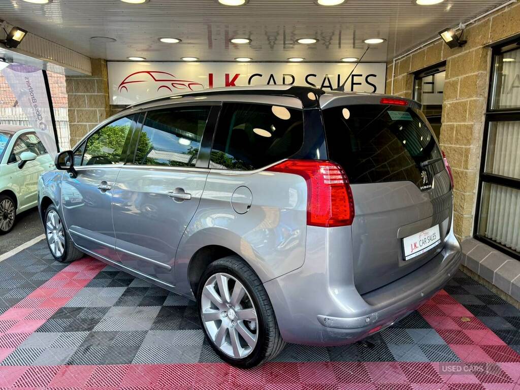 Peugeot 5008 1.6 Bluehdi 120 Allure Grey #5