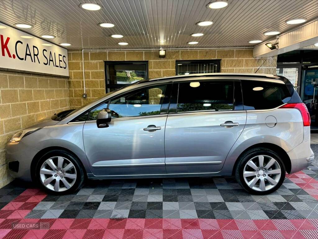 Peugeot 5008 1.6 Bluehdi 120 Allure Grey #6